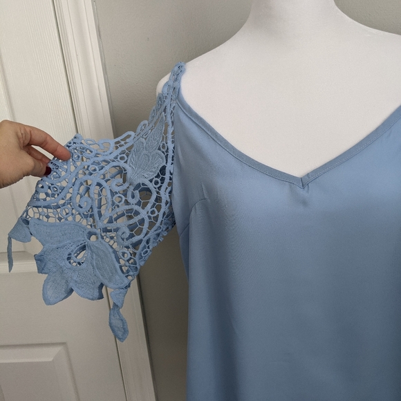 Cold shoulder lace sleeve top - Picture 1 of 8